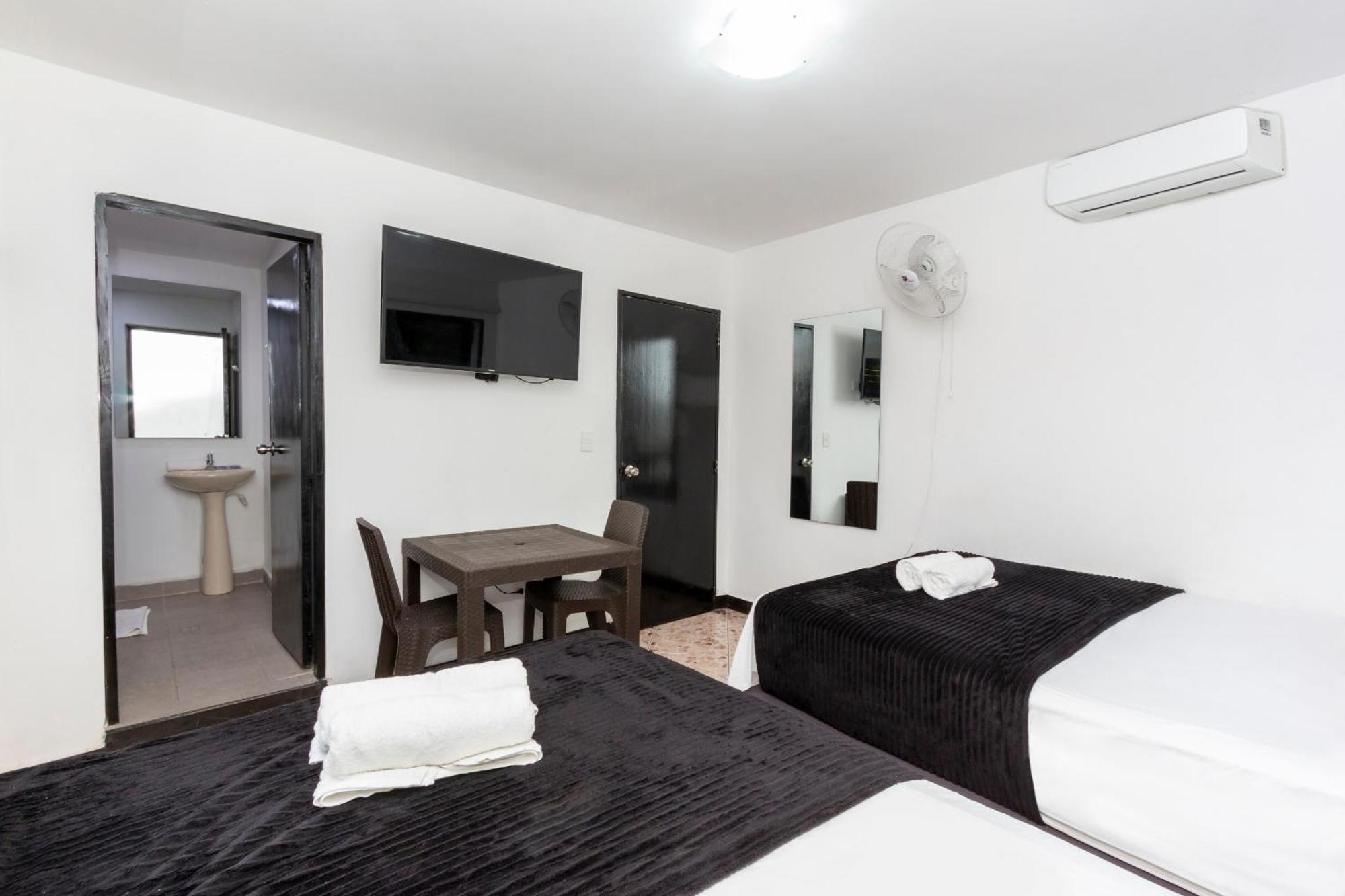 Hotel De Leon Estadio 메딜린 외부 사진