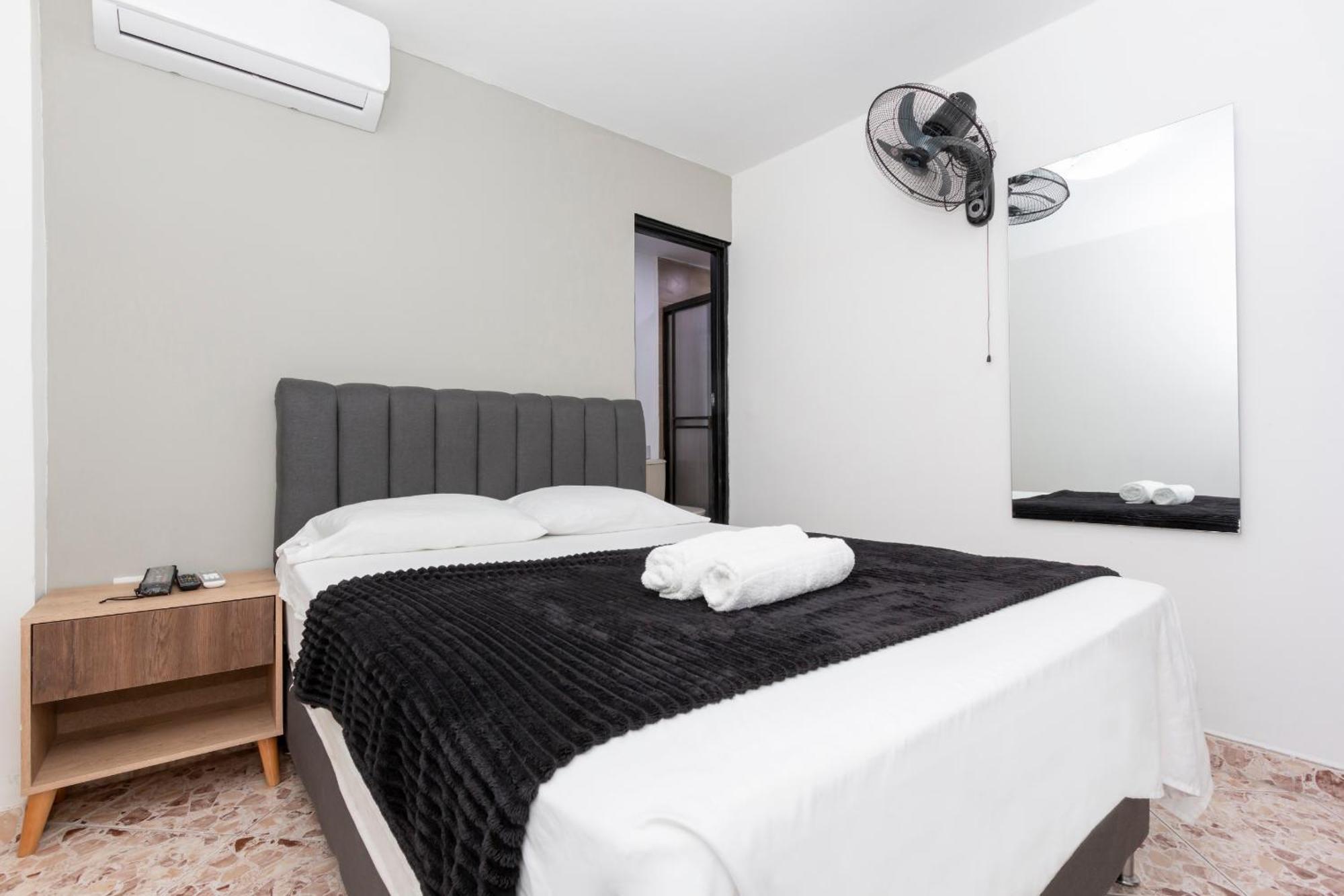 Hotel De Leon Estadio 메딜린 외부 사진