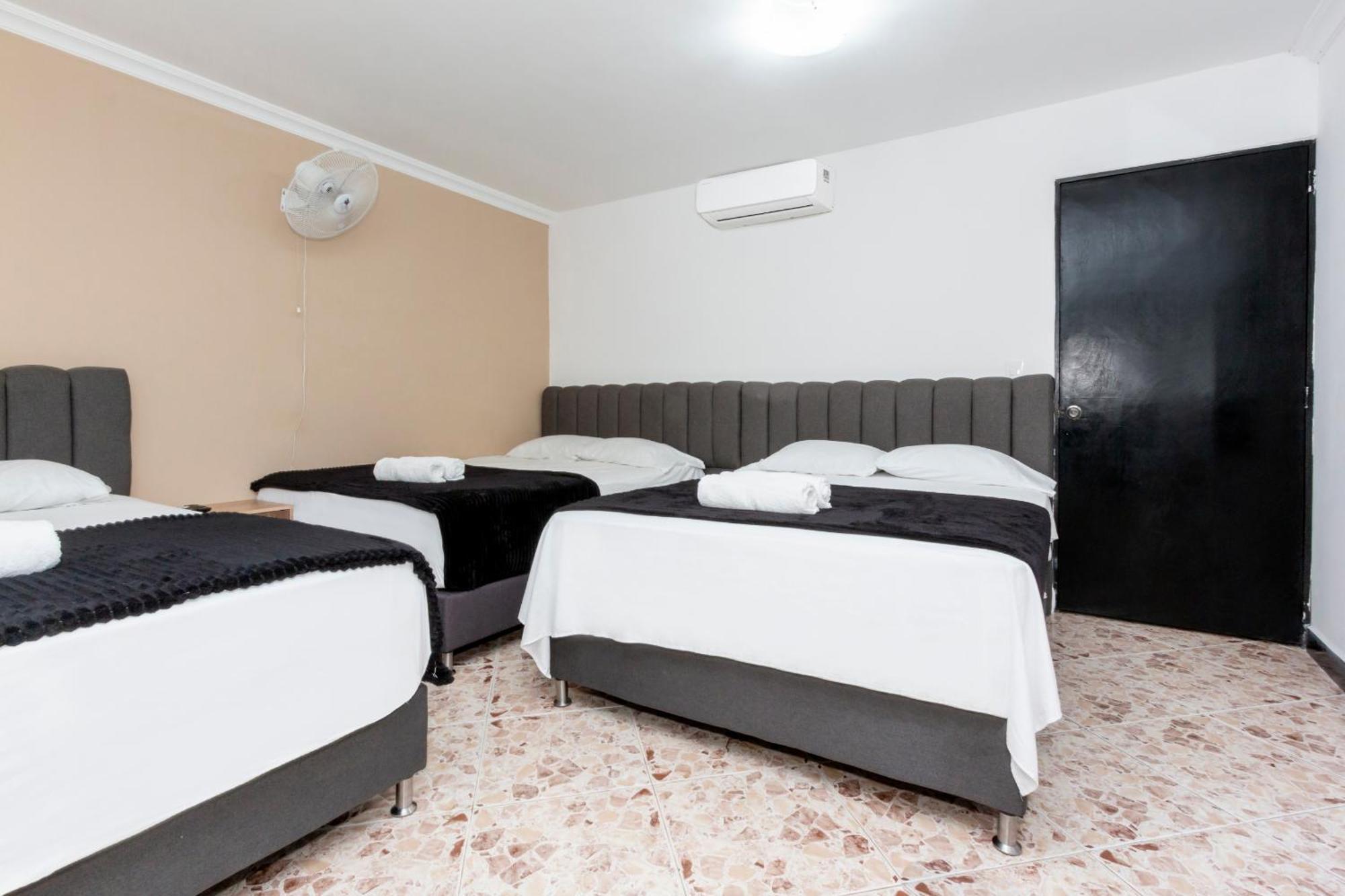 Hotel De Leon Estadio 메딜린 외부 사진