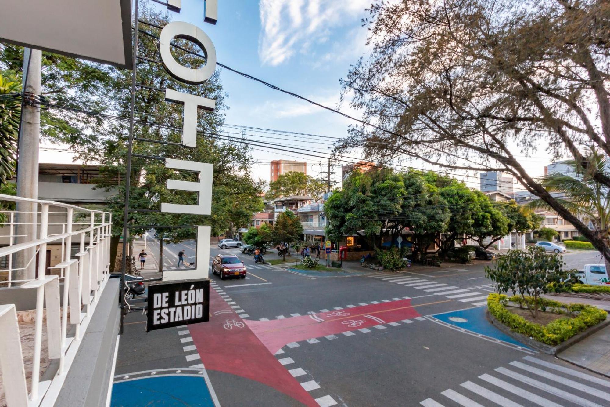 Hotel De Leon Estadio 메딜린 외부 사진