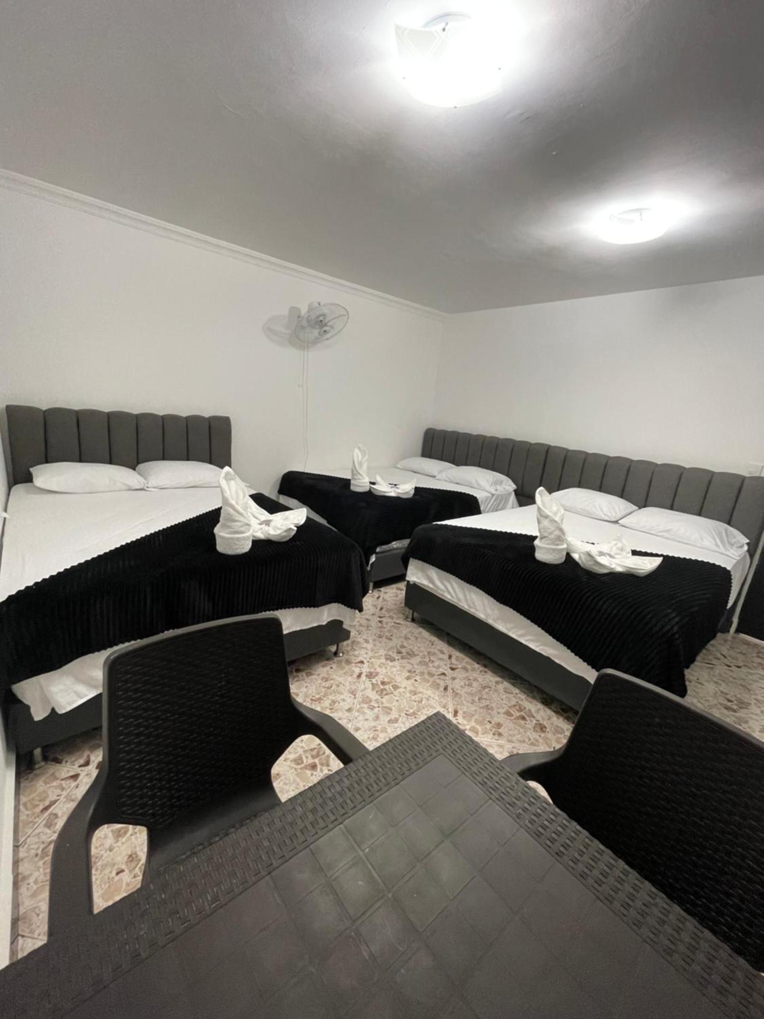 Hotel De Leon Estadio 메딜린 외부 사진