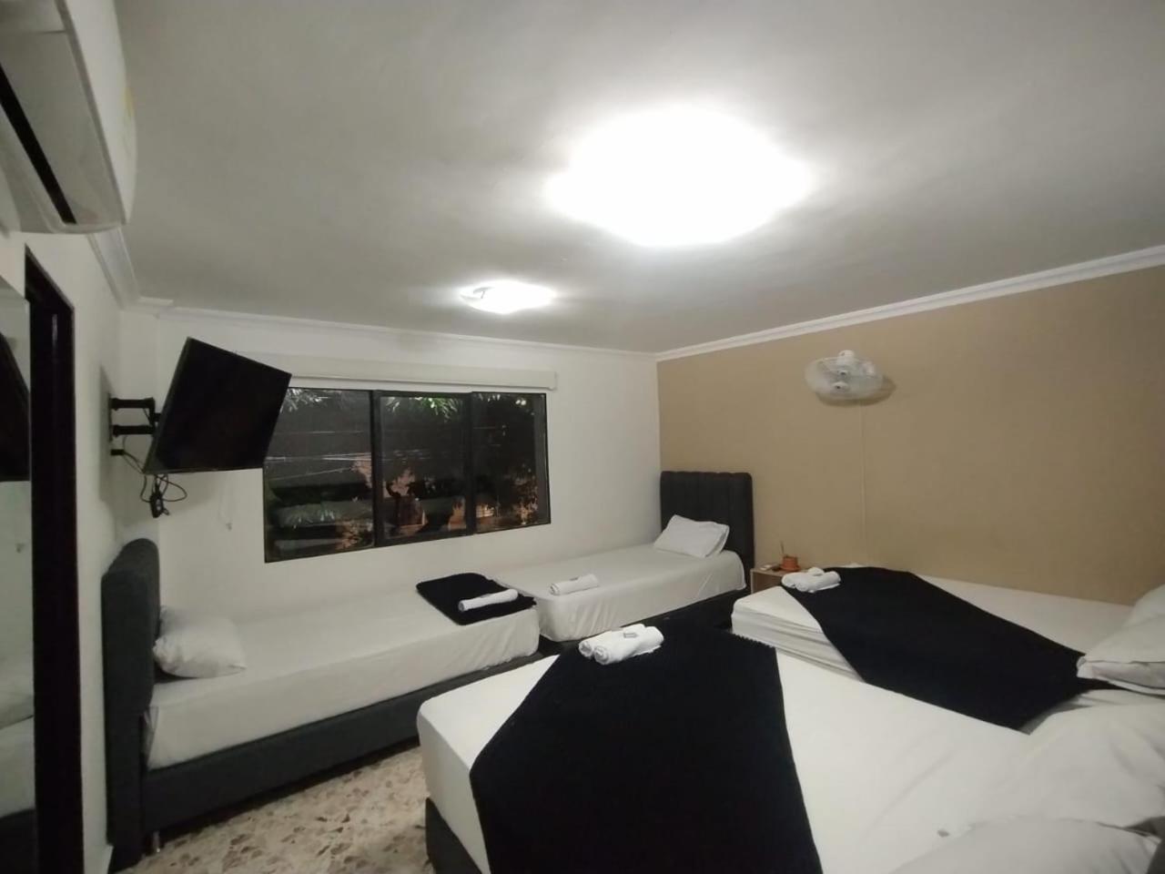 Hotel De Leon Estadio 메딜린 외부 사진