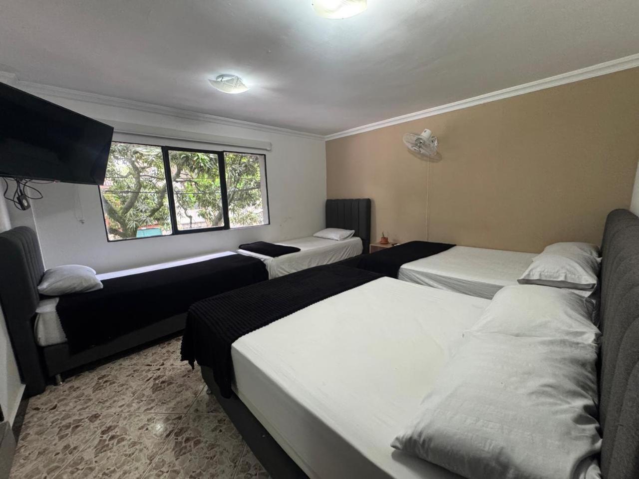 Hotel De Leon Estadio 메딜린 외부 사진